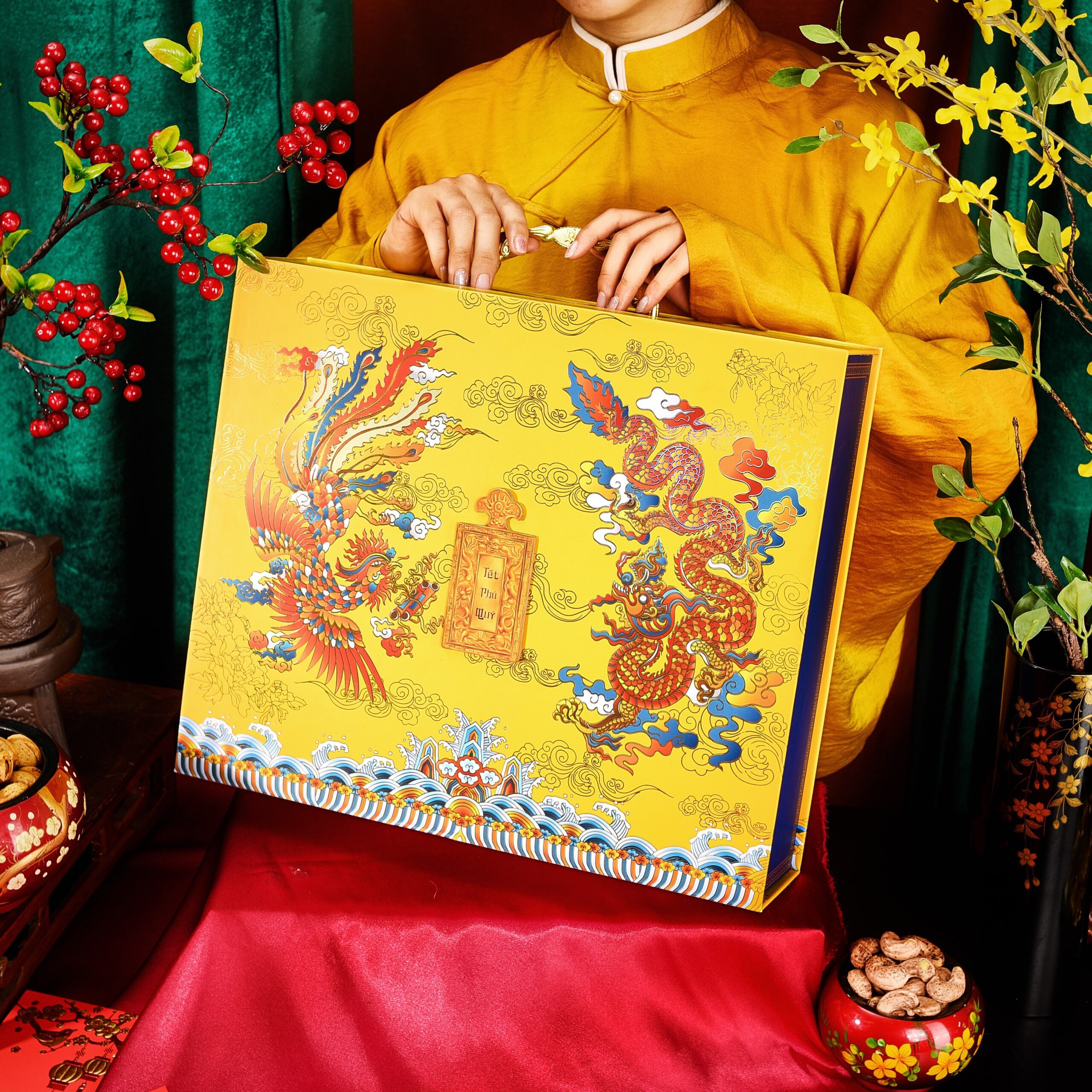 Kim Ấn Hoàng Gia (Vàng, Rượu vang đỏ cao cấp Boyce Avenu) 3